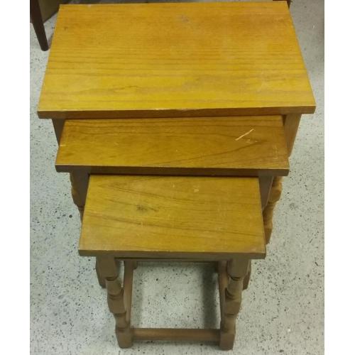 Nest of coffee tables