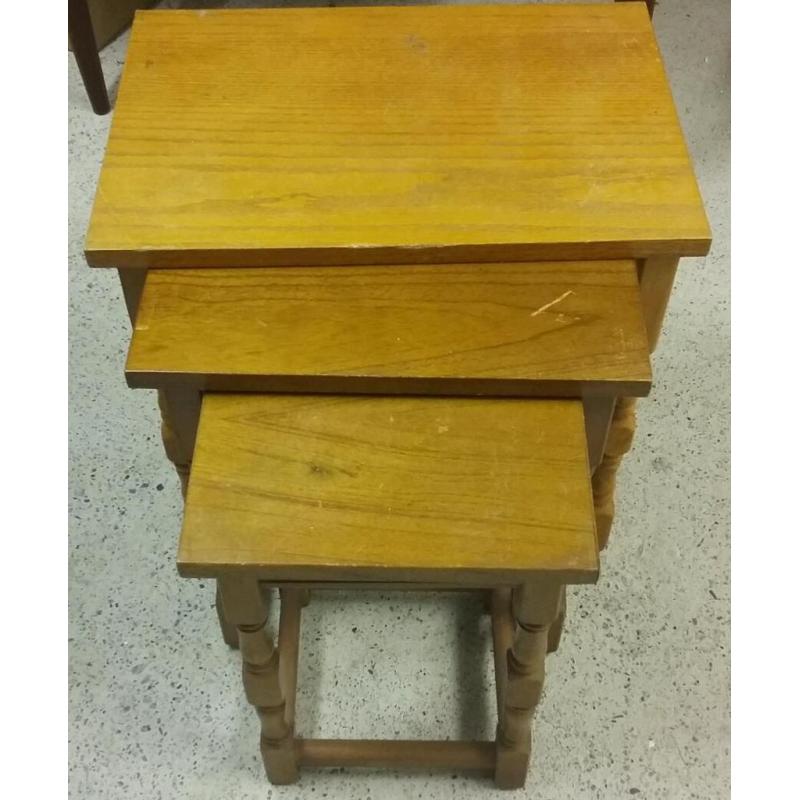 Nest of coffee tables