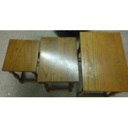 Nest of coffee tables