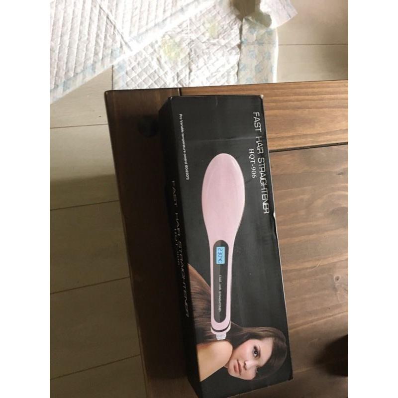 Hair straightener brush