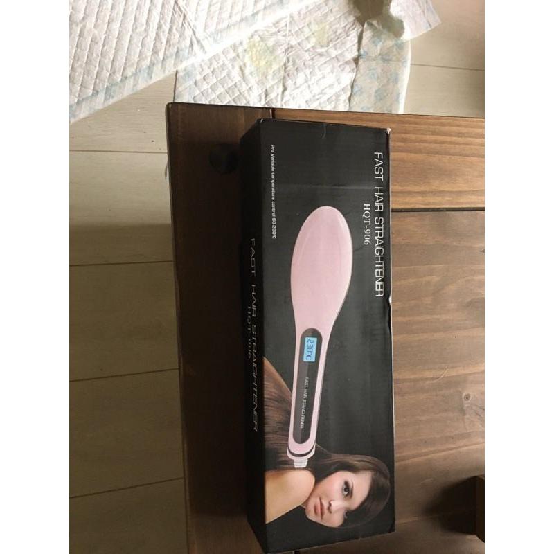 Hair straightener brush