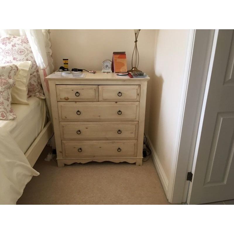 REVIVAL BEDS Orleans Four Poster + 5 Chest of Drawers + Linen Box