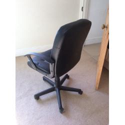 Black wheelie office chair