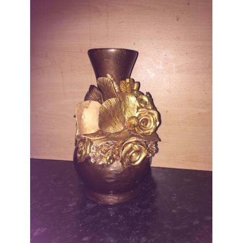 Flower vase