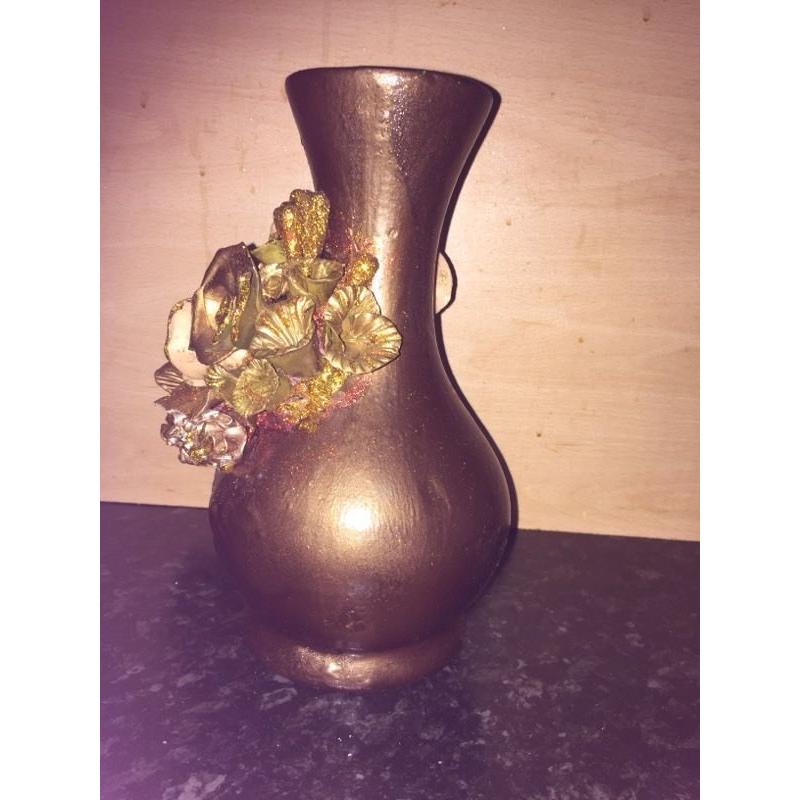 Flower vase