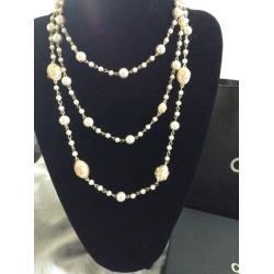 Chanel pearl necklace