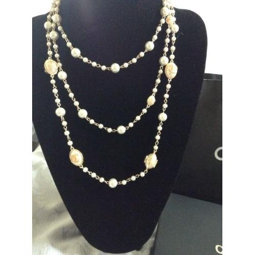 Chanel pearl necklace