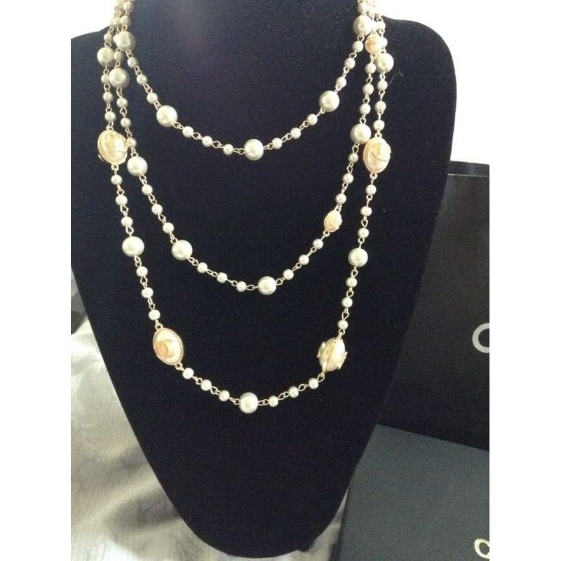 Chanel pearl necklace