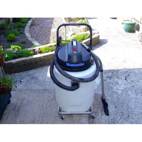 Numatic WVD1502 - Industrial Commercial Wet/Dry Hoover/Vacuum Twin Motor Cleaner 70Ltr - 2000 Watt