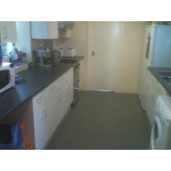 ZZZZZZZZ DOUBLE ROOM IN SHEPHERDS BUSH, ZONE 2 ZZZZZZZZZZ