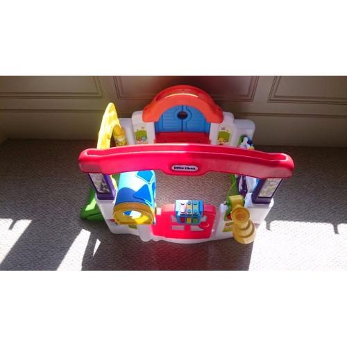 LITTLE TIKES ACTIVITY CENTRE