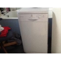 Indesit. Slimline dishwasher