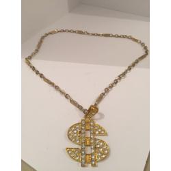 Blingtastic necklace