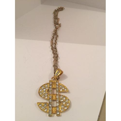 Blingtastic necklace