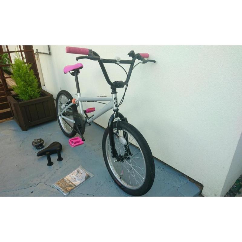 Bmx bike good condition Has some play in the bottom braket