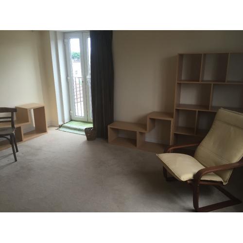 Large double room for single person in Southville, 7/8min walk to Cty.Ctr.
