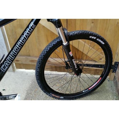 CANNONDALE F5 MOUNTAIN BIKE