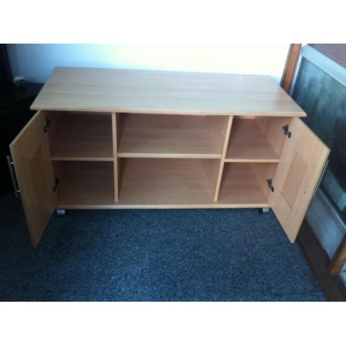 Unit/cabinet excellent con on casters