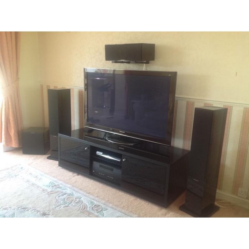Arcam Amplifier / Bower & Wilkins Speakers - Home Cinema