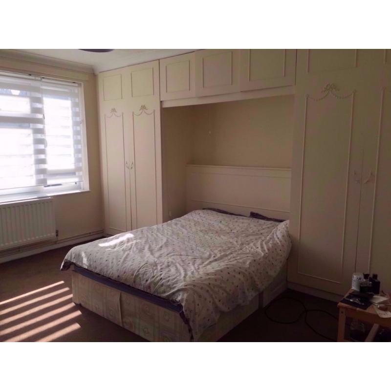 DOUBLE ROOMS IN HACKNEY/BETHNAL GREEN (PRIVATE GARDEN)