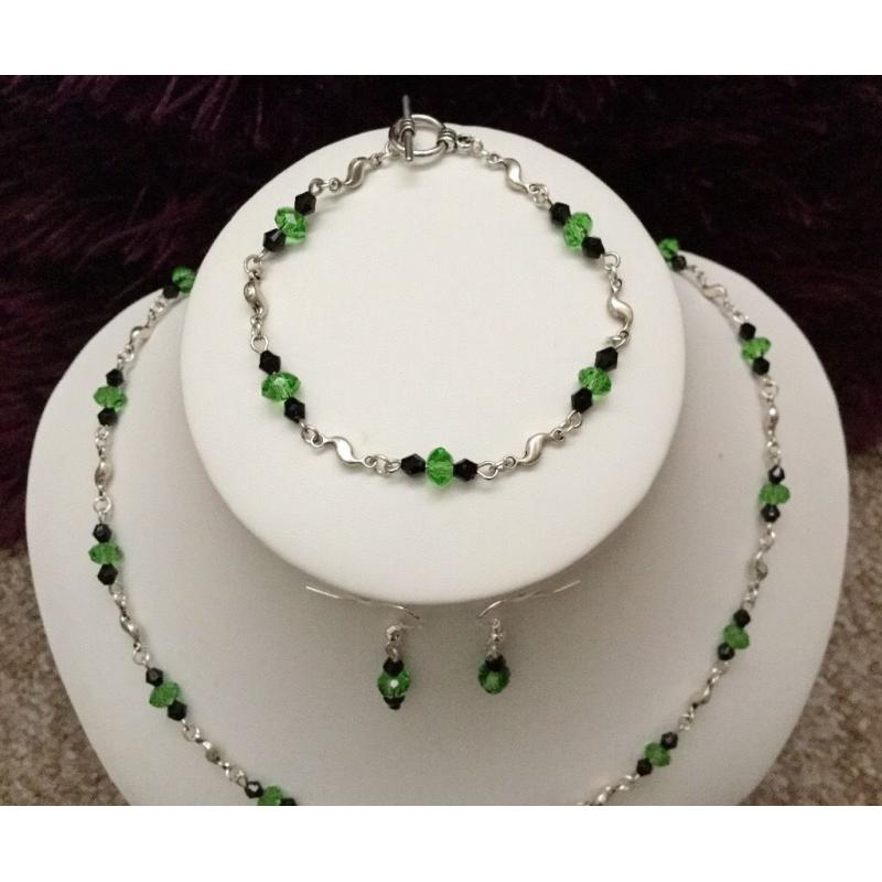 Handmade green crystal 3 piece jewellery set