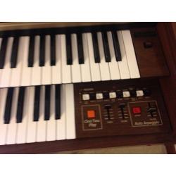 Kawai electric organ in mint condition