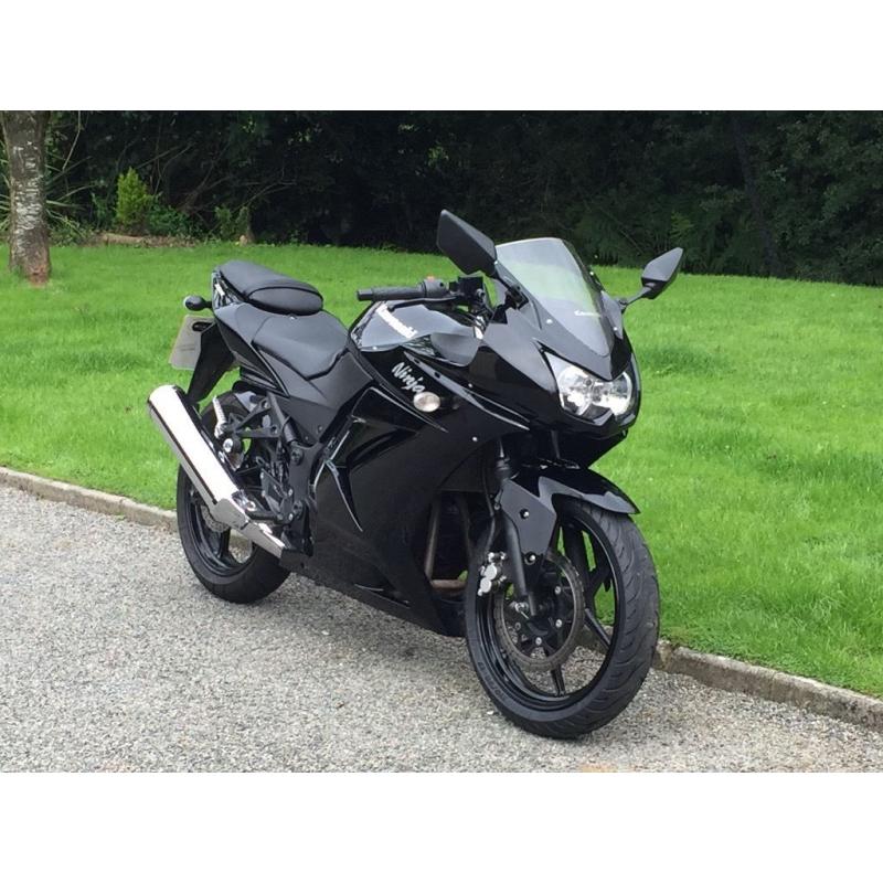 KAWASAKI EX 250 K8F NINJA BLACK MINT