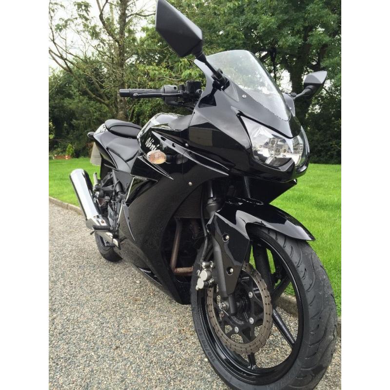 KAWASAKI EX 250 K8F NINJA BLACK MINT