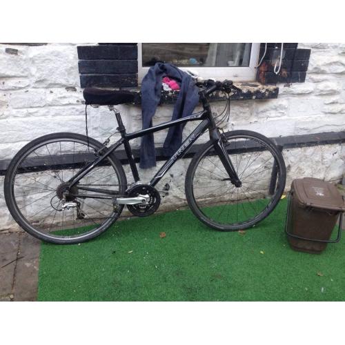 26" skinny wheel trek in good condition well looked after(bargain)