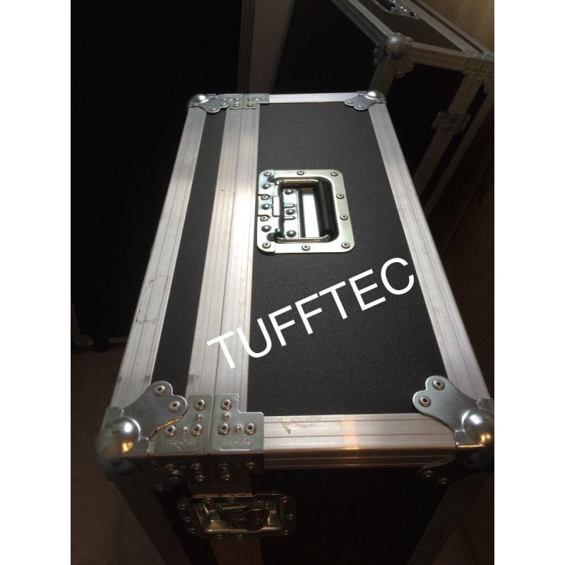 METRIS FLIGHT CASE 142cm (4' 8") X 57cm (1'10") X 30cm (1') USED ON 1 PROJECT