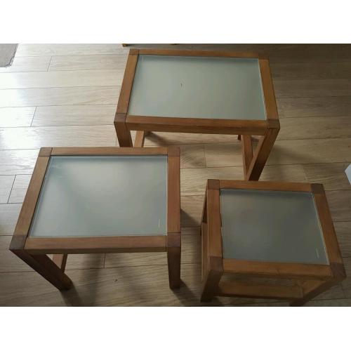 Solid wood nedt of 3 tables
