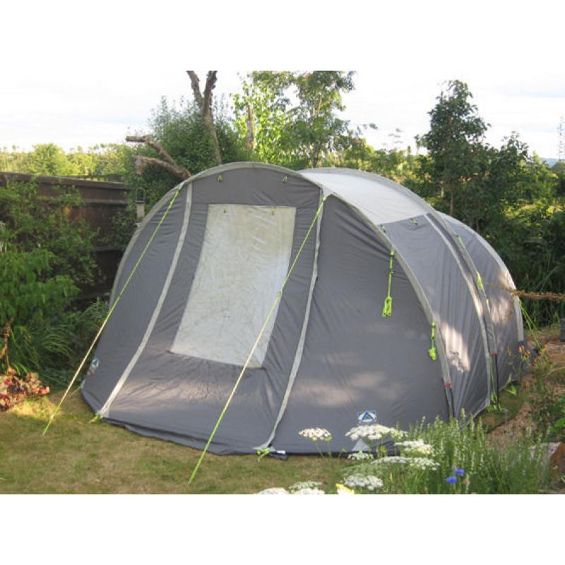 Sunncamp Odessy XL 4 man tent - (or 2 people + bikes!)