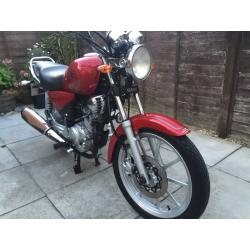 2014 YBR 125 custom. Fantastic condition, 1 owner fysh