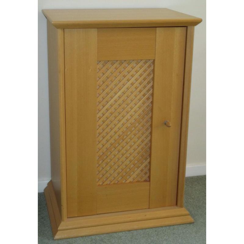 Dining Suite - Beech finish - extending table, 6 chairs, 2 side cupboards - Good condition