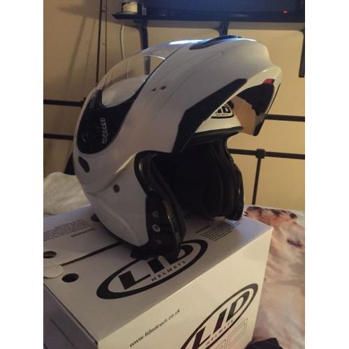 Immaculate LID Motorbike Helmet / Flip Face in Gloss White