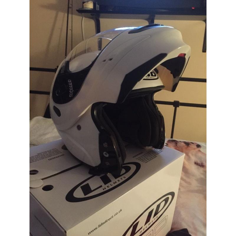Immaculate LID Motorbike Helmet / Flip Face in Gloss White