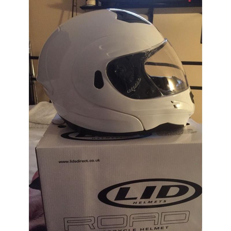 Immaculate LID Motorbike Helmet / Flip Face in Gloss White