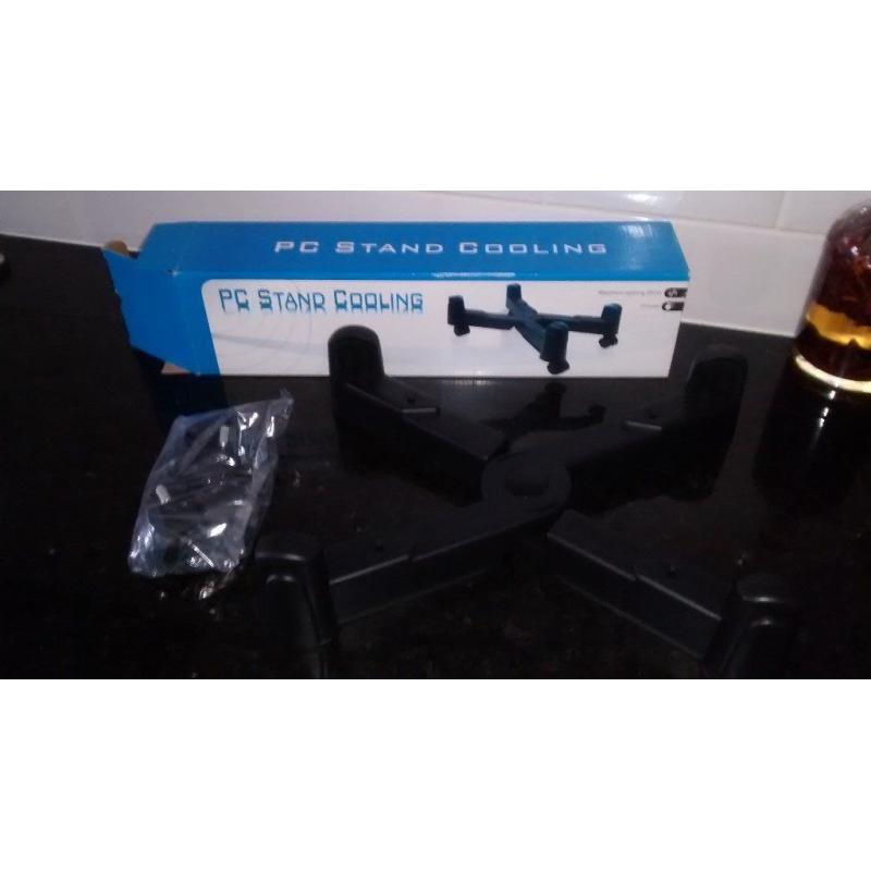 Cooling stand for laptop