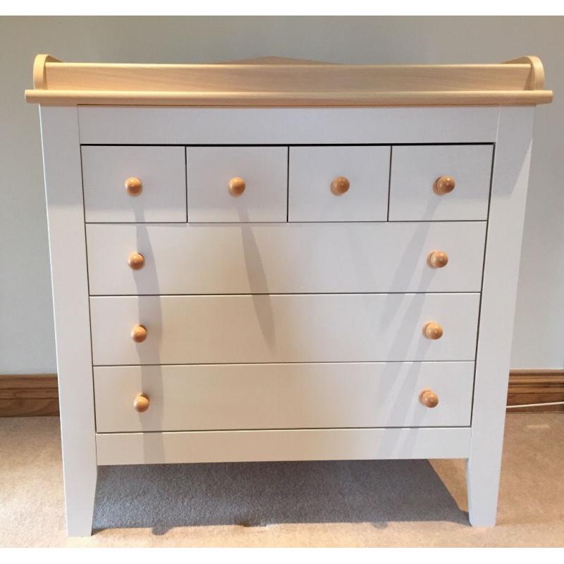 Mamas and Papas changing/mat/drawers