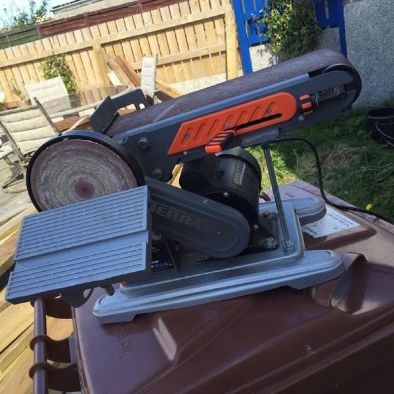 Bench sander