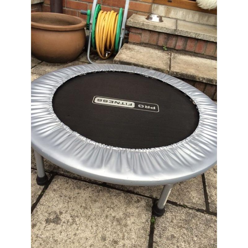 Exercise trampoline