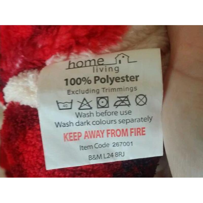 Red poppy throw fleece