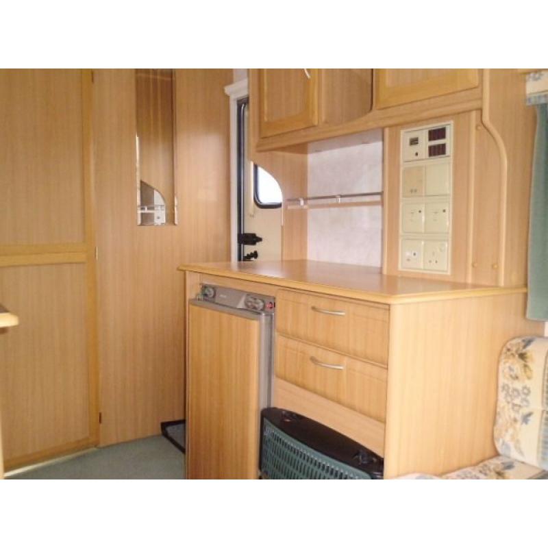 2000 Elddis Hurricane XL Inc a Motor Mover and Awning