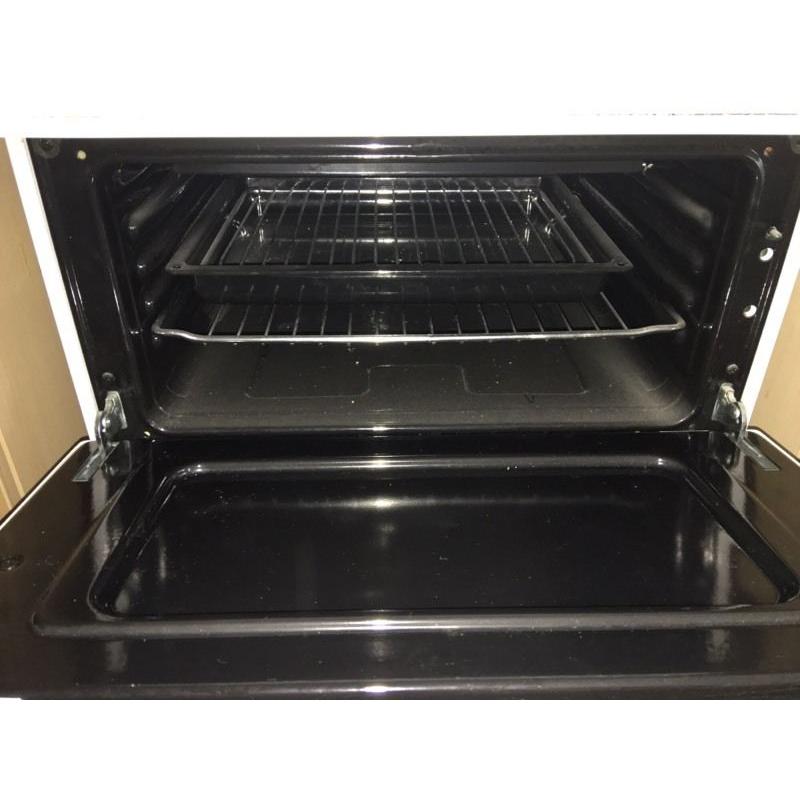 **Like New** Beko Electric cooker