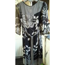 Per una stunning dress size 10