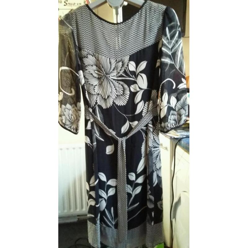 Per una stunning dress size 10