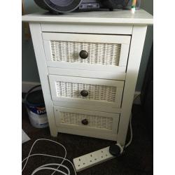 Bedroom furniture set