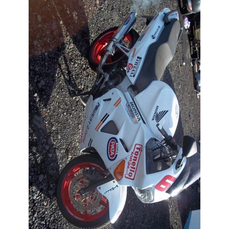 honda vfr800