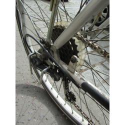 Cruiser type bike for sale. EasyBike 'Holiday'. Front suspension. 6 gears