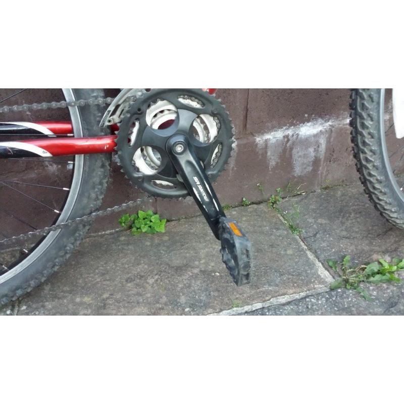 TREK 4100 Mountain Bike
